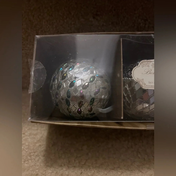 Bella Luxe Silver Confetti Ornaments Set Of 3 - Picture 2 of 4